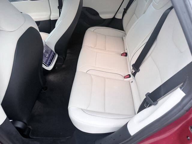 2023 Tesla Model S Plaid