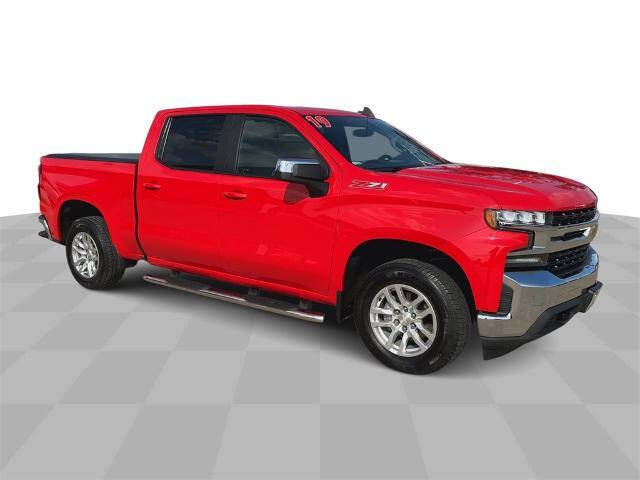 Used 2019 Chevrolet Silverado 1500 LT with VIN 3GCUYDED5KG257005 for sale in Waterloo, IA