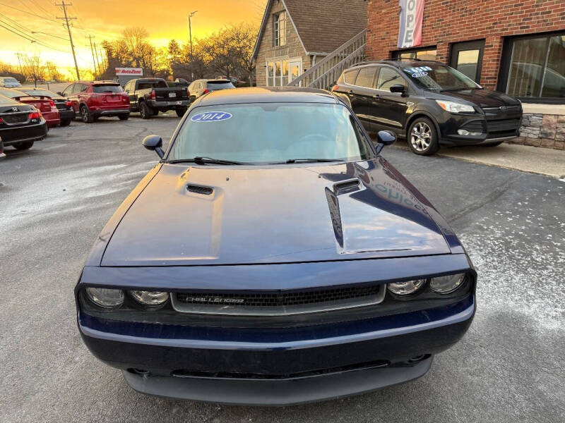 2014 Dodge Challenger SXT