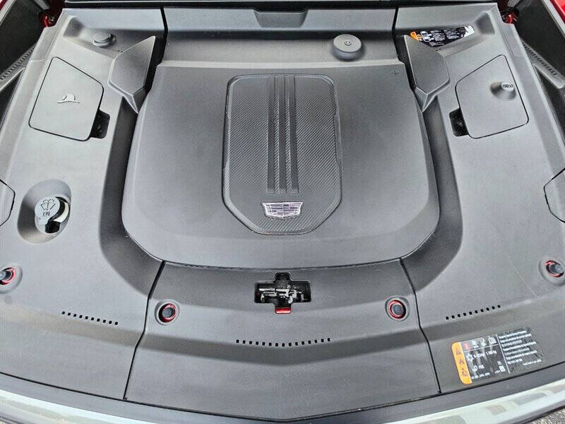 2024 Cadillac LYRIQ Luxury 3