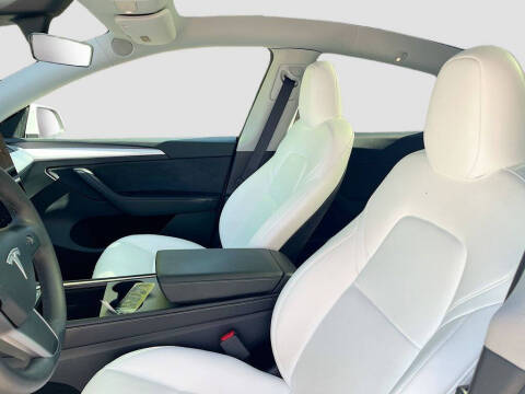 2025 Tesla Model Y Long Range