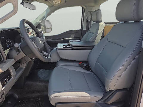 2025 Ford F-600 Super Duty