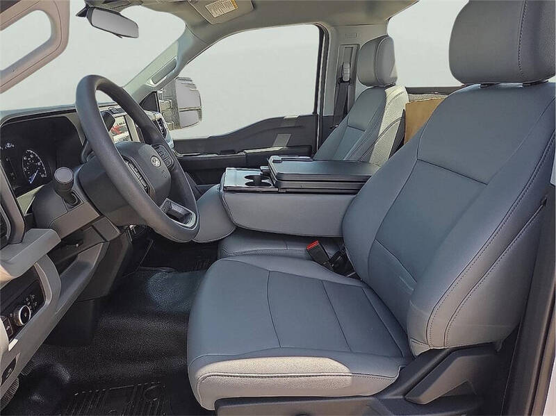 2025 Ford F-600 Super Duty