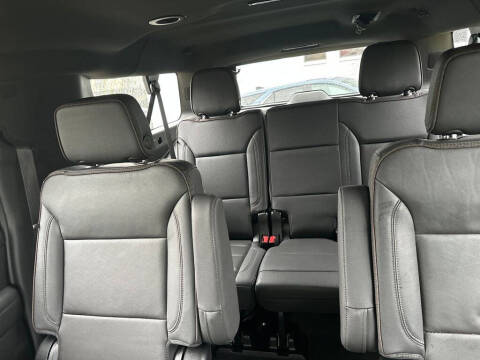 2023 Chevrolet Suburban High Country