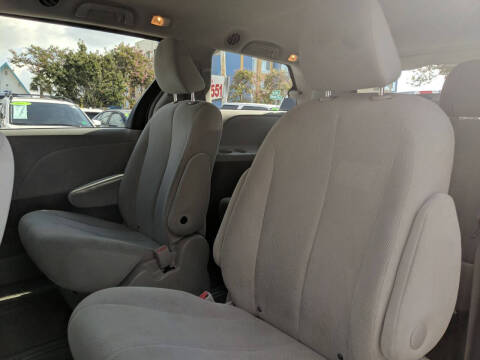 2014 Toyota Sienna L 7-Passenger