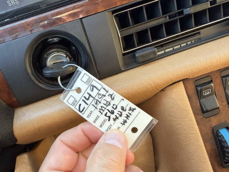 1991 Mercedes-Benz 560-Class 560 SEL