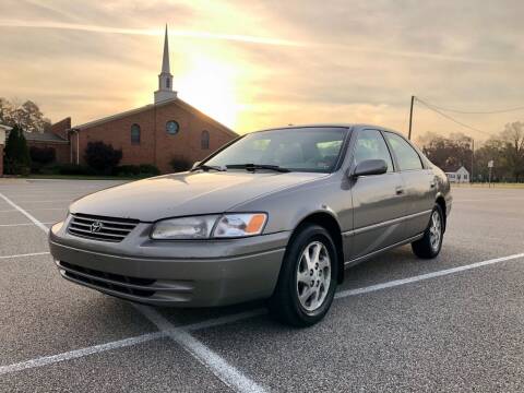 1997 Toyota Camry for sale at Xclusive Auto Sales in Colonial Heights VA