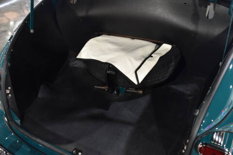 1947 Ford Super Deluxe