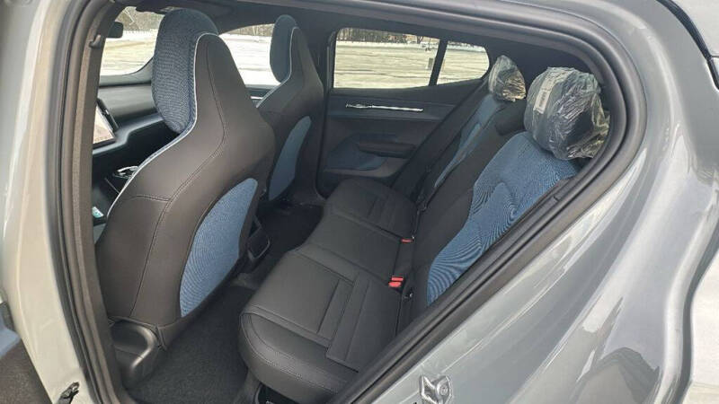 2026 Volvo EX30 Twin Plus