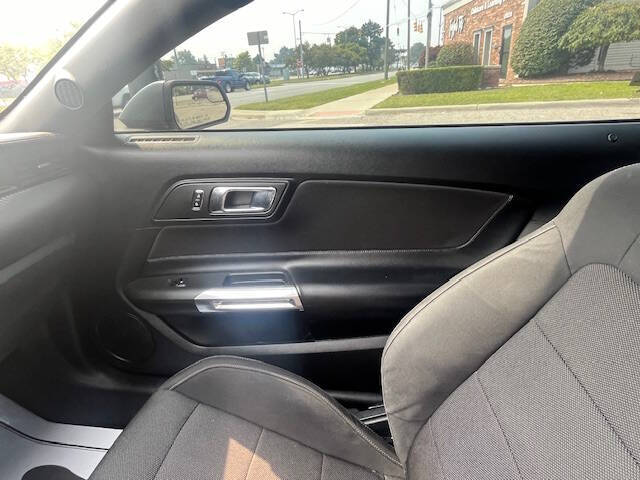 2017 Ford Mustang V6