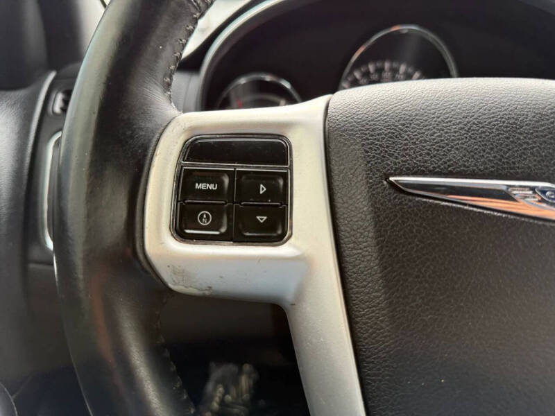 2013 Chrysler 200 Touring