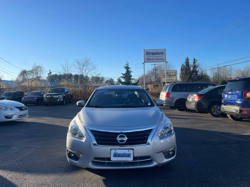 2013 Nissan Altima Sedan SV photo 3