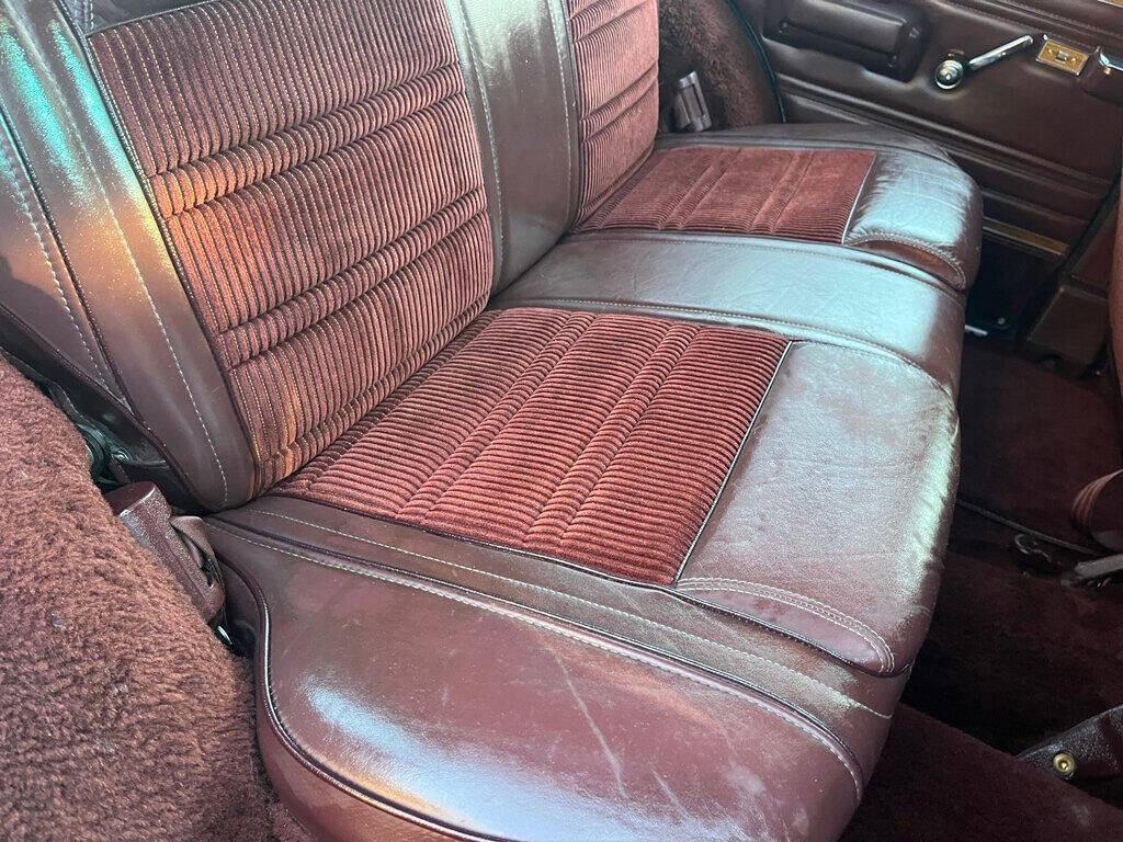1989 Jeep Grand Wagoneer 80