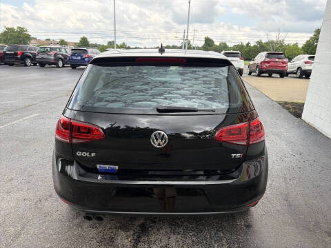 2017 Volkswagen Golf TSI S