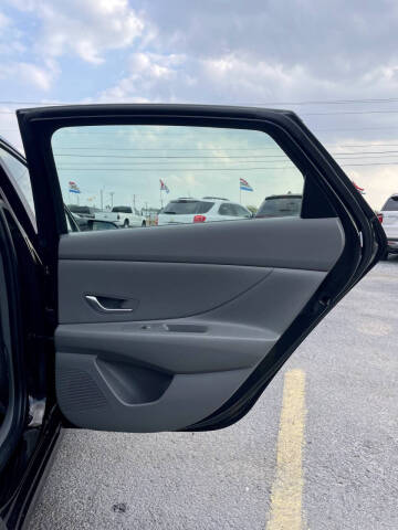 2024 Hyundai Elantra SEL