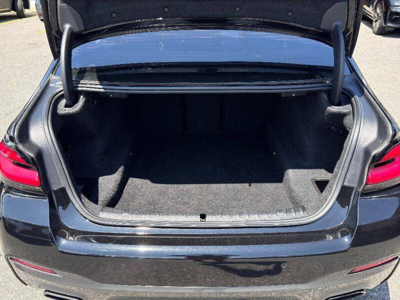 2022 BMW 5 Series 530i