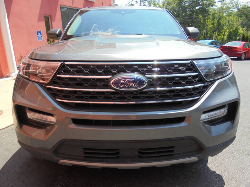 2023 Ford Explorer null photo 33