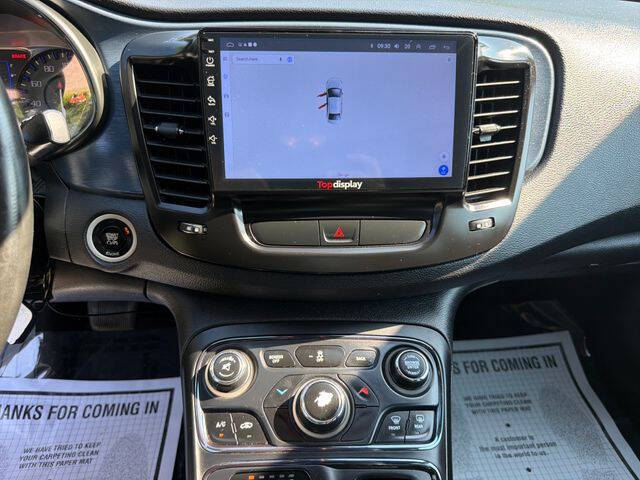2015 Chrysler 200 S