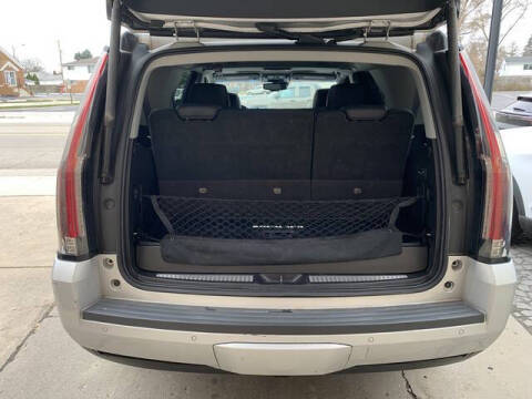 2016 Cadillac Escalade Luxury Collection