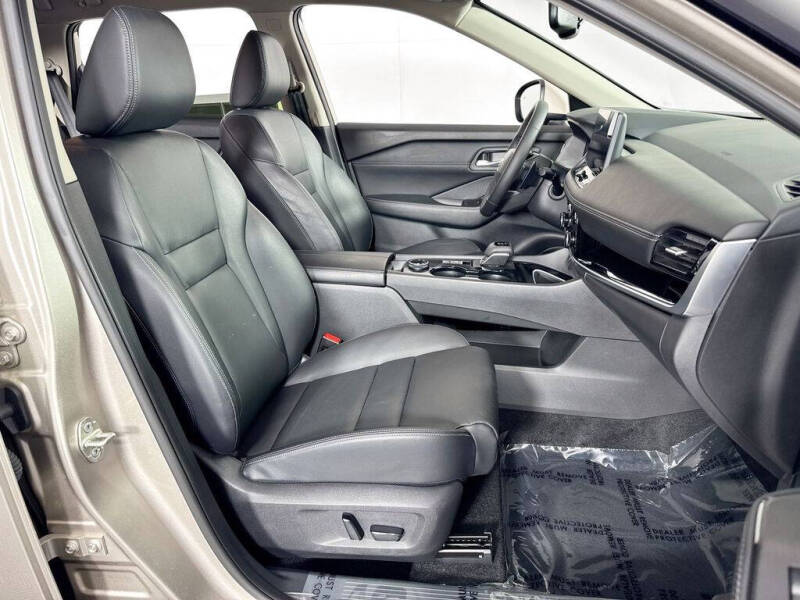 2025 Nissan Rogue SL