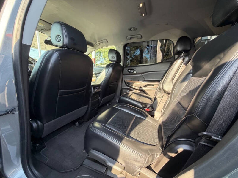 2020 GMC Acadia SLE