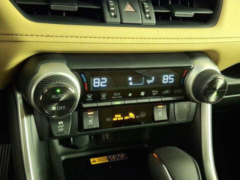 2025 Toyota RAV4 Hybrid XLE Premium