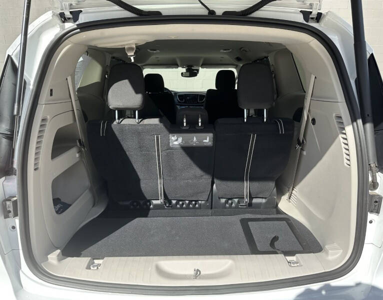 2020 Chrysler Pacifica Touring