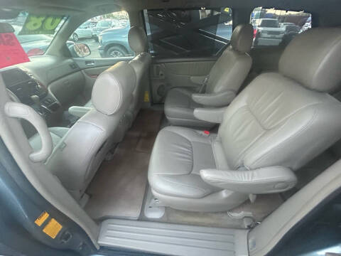 2008 Toyota Sienna XLE