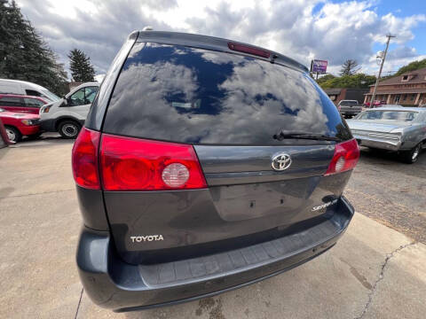 2008 Toyota Sienna XLE
