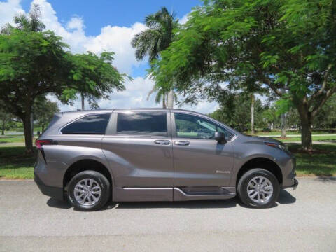 2024 Toyota Sienna XLE 7-Passenger