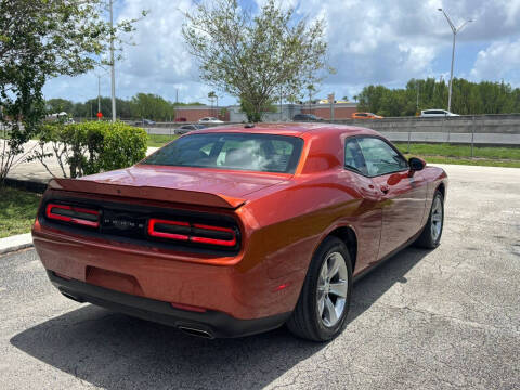 2021 Dodge Challenger SXT