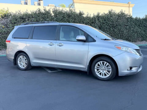2013 Toyota Sienna