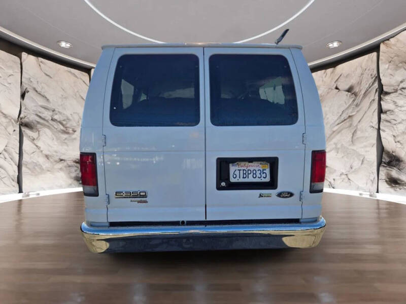 2012 Ford E-Series E-350 SD XLT