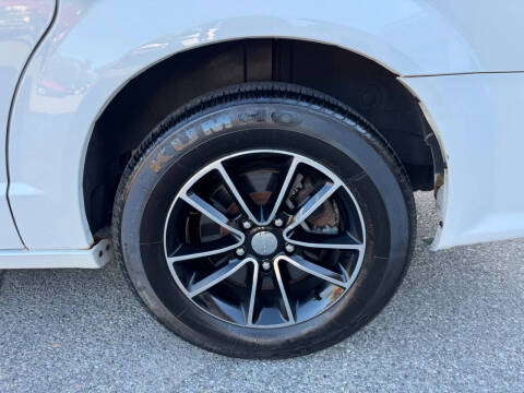 2015 Dodge Grand Caravan SE