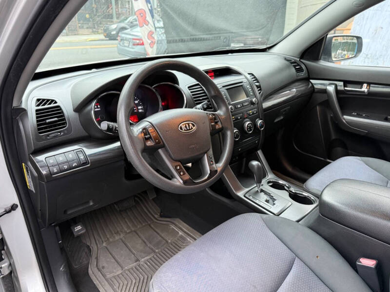 2013 Kia Sorento LX