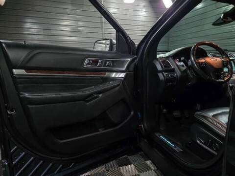 2017 Ford Explorer Platinum