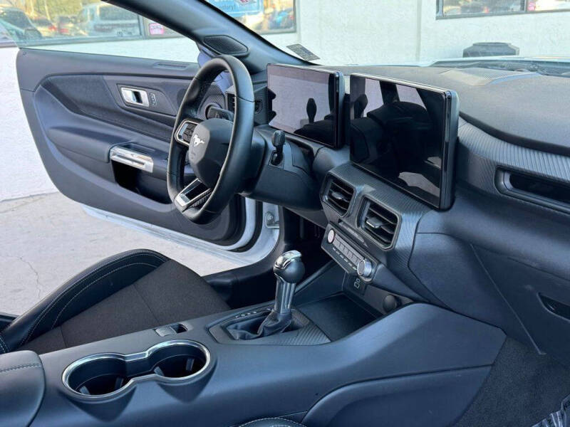 2024 Ford Mustang EcoBoost