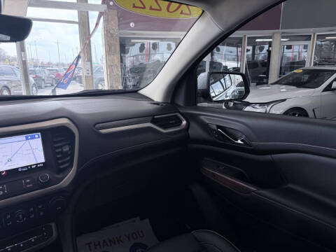 2022 GMC Acadia Denali