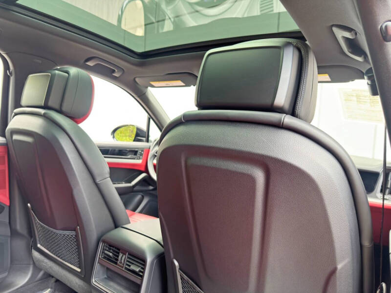 2024 Porsche Cayenne