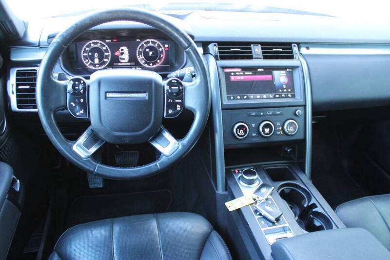 2020 Land Rover Discovery Landmark Edition