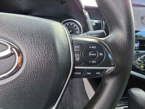 2023 Toyota Camry Hybrid LE