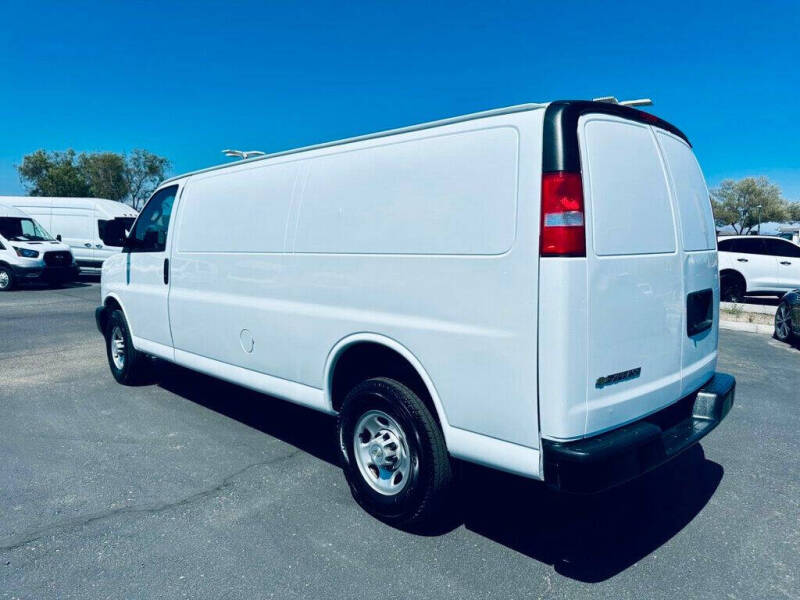 2023 Chevrolet Express 2500