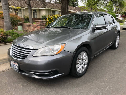 2012 Chrysler 200 for sale at PERRYDEAN AERO in Sanger CA