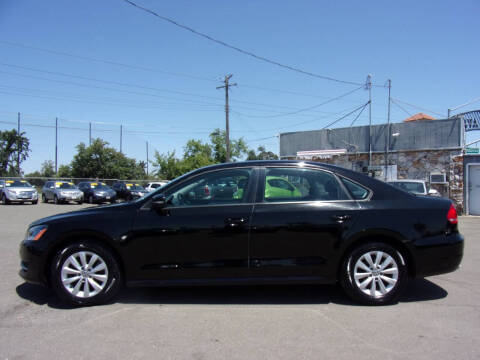 2014 Volkswagen Passat 1.8T S PZEV