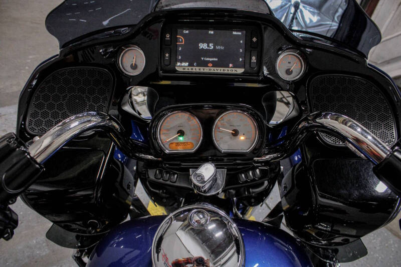 2017 Harley-Davidson Road Glide Special