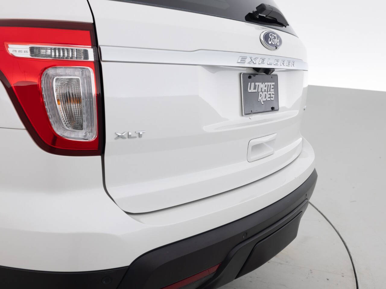 Used Car 2015 Ford Explorer  Xlt Awd 4dr Suv For Sale Under $10,000 In Coal City, Illinois