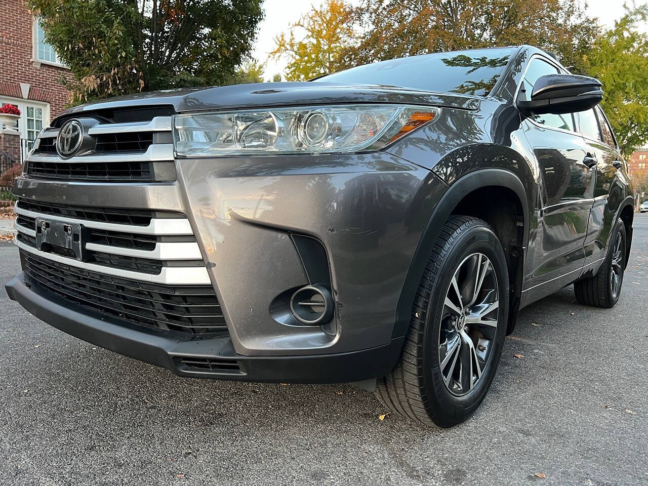 2017 Toyota Highlander for sale at VLD HOLDING INC. in Brooklyn, NY