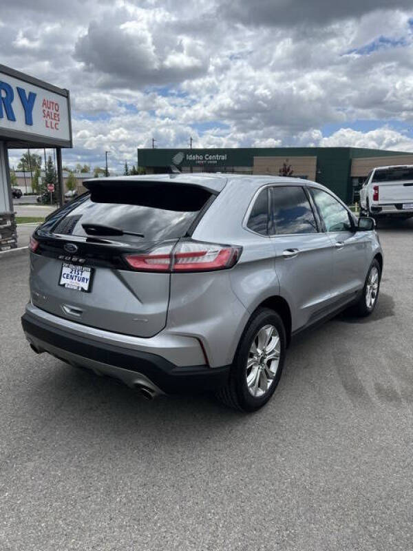 2024 Ford Edge Titanium