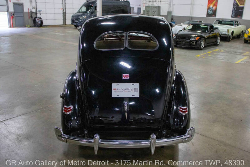 1940 Ford Deluxe