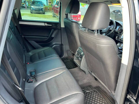 2013 Volkswagen Touareg VR6 Sport